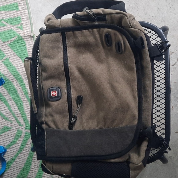 SwissGear Other - Swissgear laptop messenger bag